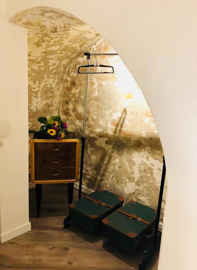 Lu.Lu Suite And Rooms П'яченца Екстер'єр фото