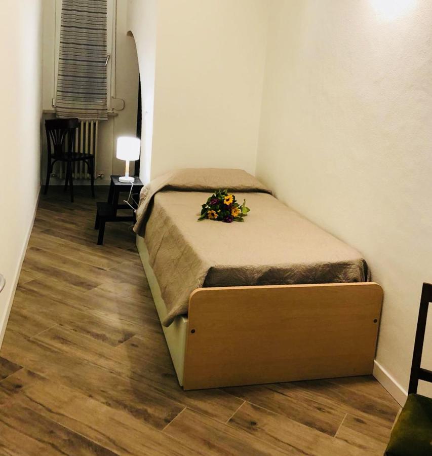 Lu.Lu Suite And Rooms П'яченца Екстер'єр фото